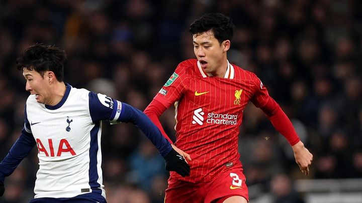 日本代表主将、またもセンターバックで緊急出場！安定したプレーを披露もチームは25試合ぶり敗戦