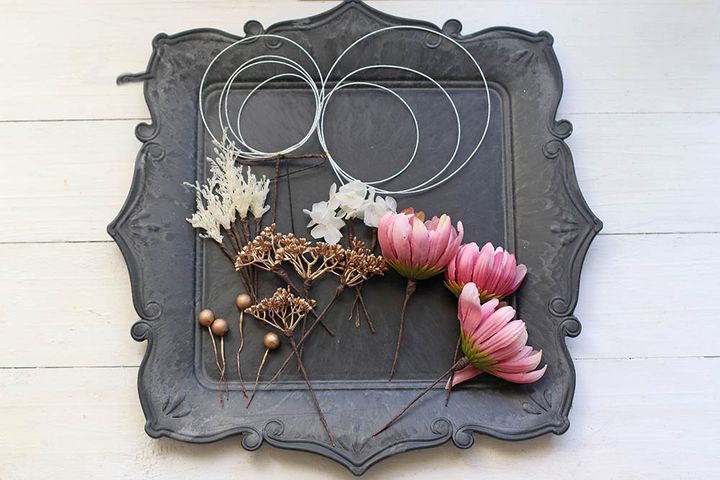 造花で作る髪飾り