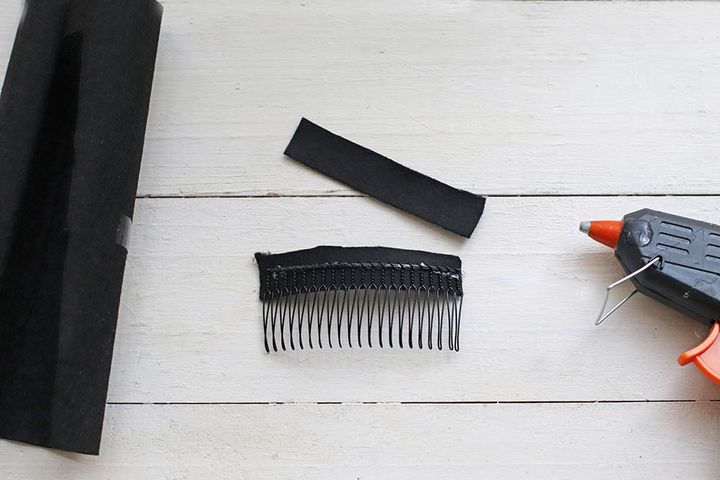 ワイヤーコームとフェルト