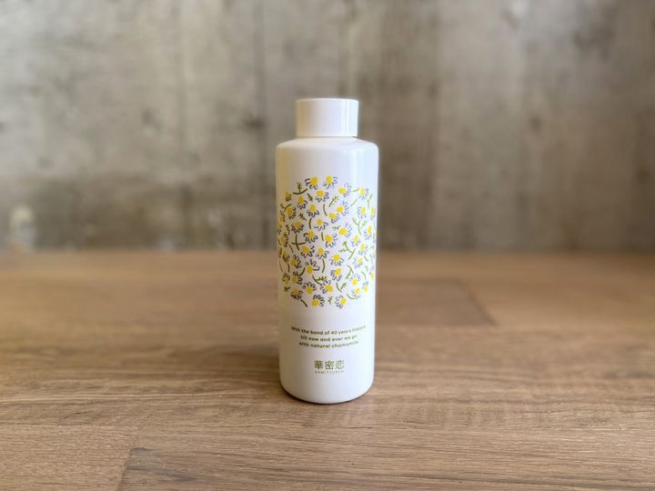 心も身体もポカポカ、長野県北安曇「華密恋の湯」の濃厚カミツレ入浴剤【旅するデザイナーがおすすめするお土産たち！】