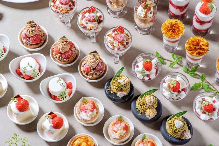 ストロベリー デザートブッフェ 大人 ￥6,500、子ども ￥3,500（いずれも税・サービス料込）