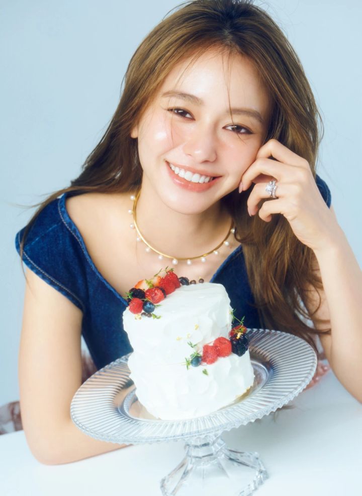 【山本舞香さん結婚インタビュー】「夫婦の会話は大切に。お互いの価値観を尊重」