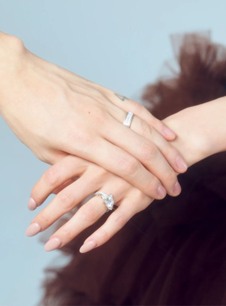 【山本舞香さん結婚インタビュー】「これからは家族としてお互いを支え合いたい」