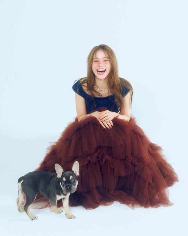 【山本舞香さん結婚インタビュー】フレンチブルの「サニー」が 家族の一員に