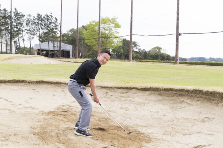 不調になったら“バンカーの練習”で直す！その方法をティーチングプロが解説