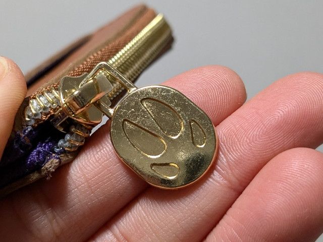 moz整理上手な牛革コンパクト財布ファスナー