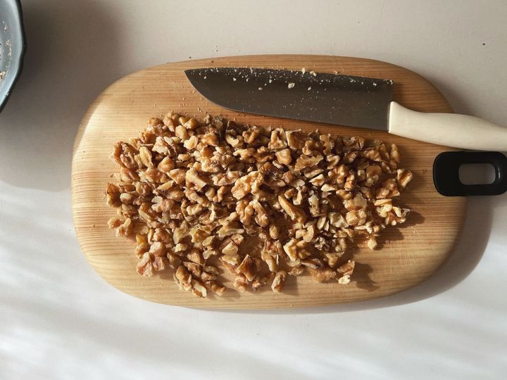 【グルテンフリーの簡単お菓子】カラフルポップなブラックココアの米粉マフィン【渡辺友美子のコーヒーに合うお菓子のレシピ vol.67 〜レシピで旅するヨーロッパ〜】