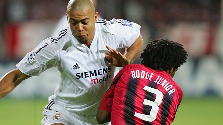 静岡第三のJリーグチームが大型補強！身長193cm…日韓W杯優勝の元ブラジル代表と同名選手を獲得