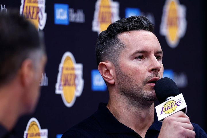 レイカーズの新HC・J.J.レディック (C) Getty Images