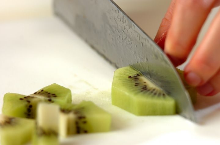 クリーミーフルーツヨーグルトの下準備1