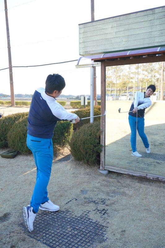 自分のスイングを客観的に見て正しいイメージをつくる方法！