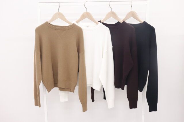 ユニクロのUNICLO : Cスムースコットンクルーネックセーター