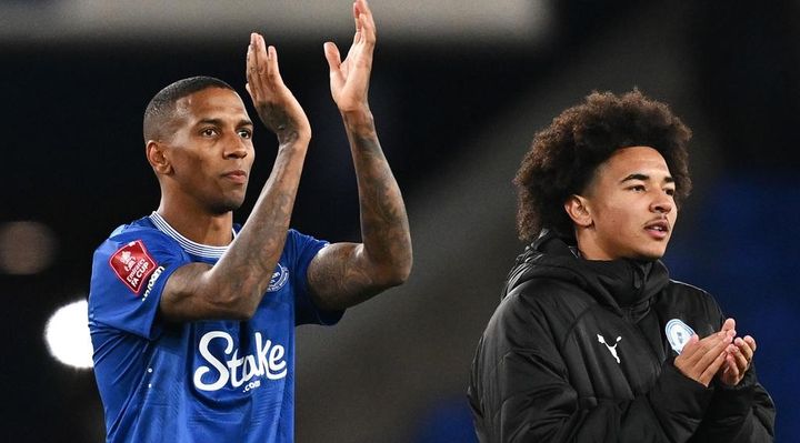 39歳父と18歳息子、夢の親子対決は実現せず…起用しなかった監督解任要求に会長憤怒「バカか」