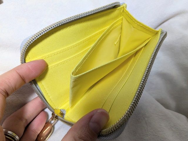 moz牛革コンパクト財布シルバー裏地