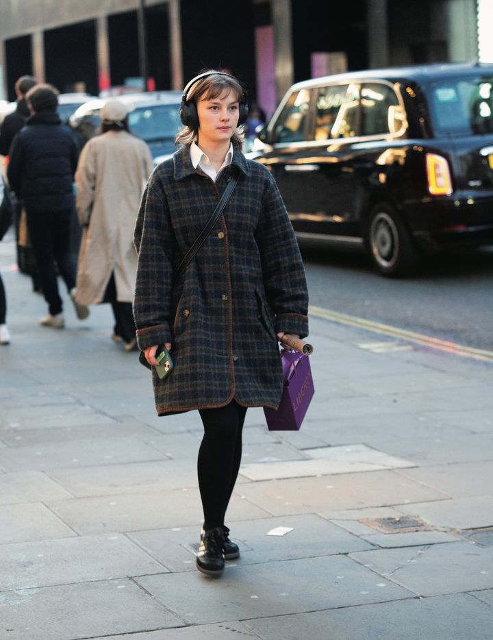 コーディネートを盛り上げるコツは差し色にあり！【ロンドンガールの一週間コーデ】