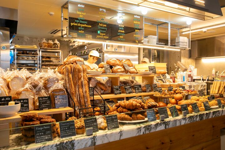 外国気分で朝食を♪ オープンサンドやオムレツが1日中楽しめる、五反田「SAISON bakery&coffee」