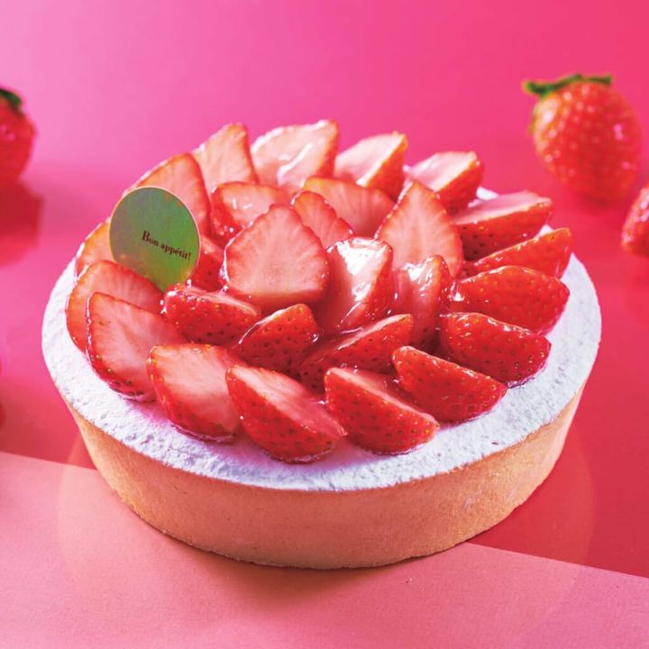 苺のレアチーズタルト