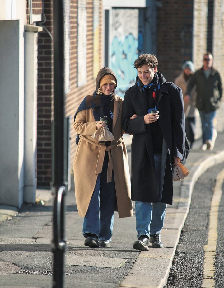 同じアイテムをカップルで着こなし！ 仲睦まじいリンクコーデ