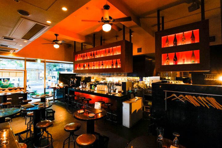 日本橋を眺めながら創作和食とお酒を「ニホンバシ イチノイチノイチ」