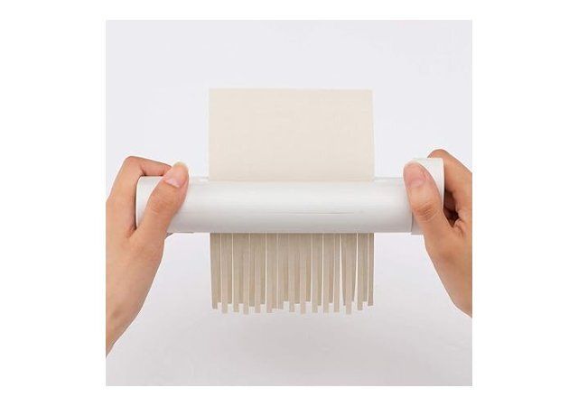 ハンドシュレッダー 使用例