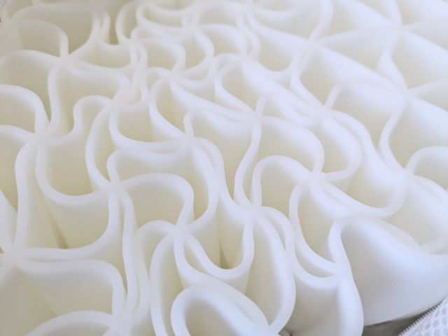 三角格子構造アップ