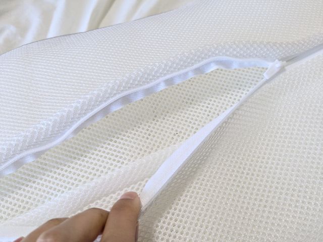 枕カバー裏