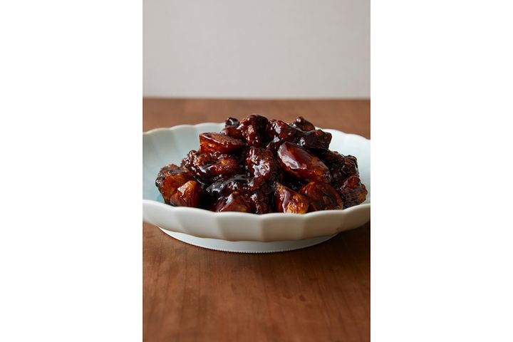 まろやかなコクと酸味のバランスが絶妙“漆黒の黒酢酢豚”