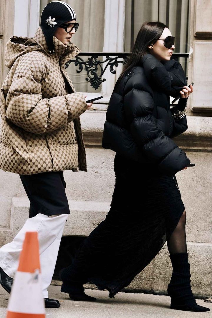 画像: コンパクトなデザイン&オールブラックならモードに！