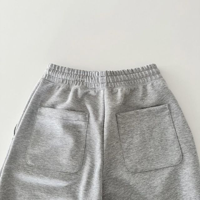 スウェットワイドパンツのポケット部分