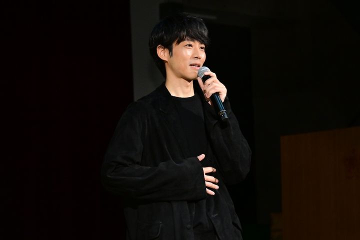 松坂桃李、俳優になった理由は「ワクワクしたからかも」『雪の花 ―ともに在りて―』イベントで小学生の質問に回答