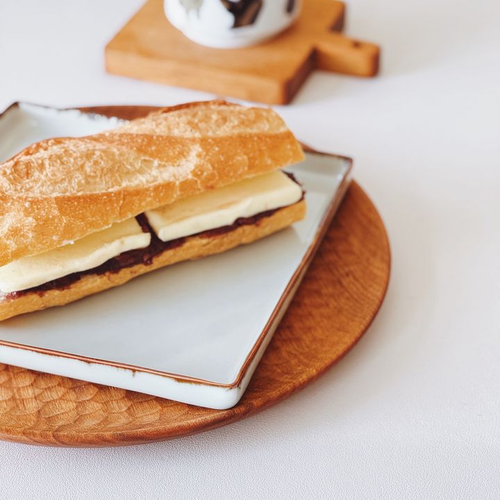 お正月に残った餡子で作る、あんバタバゲットサンドの作り方【パン好きなsumire.のバゲットサンドのレシピ vol.33 〜レシピで旅するヨーロッパ〜】