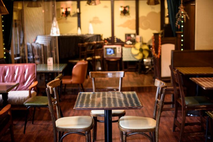 昭和レトロな喫茶店「六曜舘」で、門司港名物の焼きカレーを