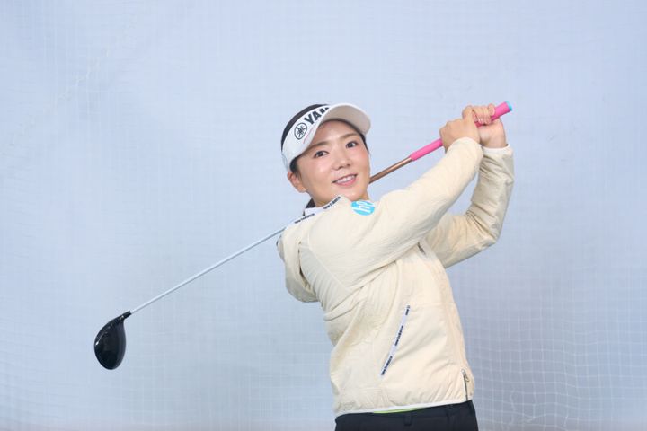 ラウンド前５分でドライバーの飛距離アップ！人気女子プロがレッスン