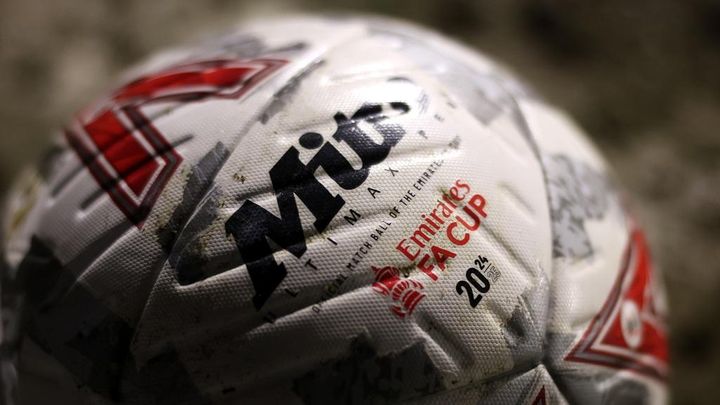 日本人もプレーする世界最古のカップ戦、延長戦廃止を検討するワケとは