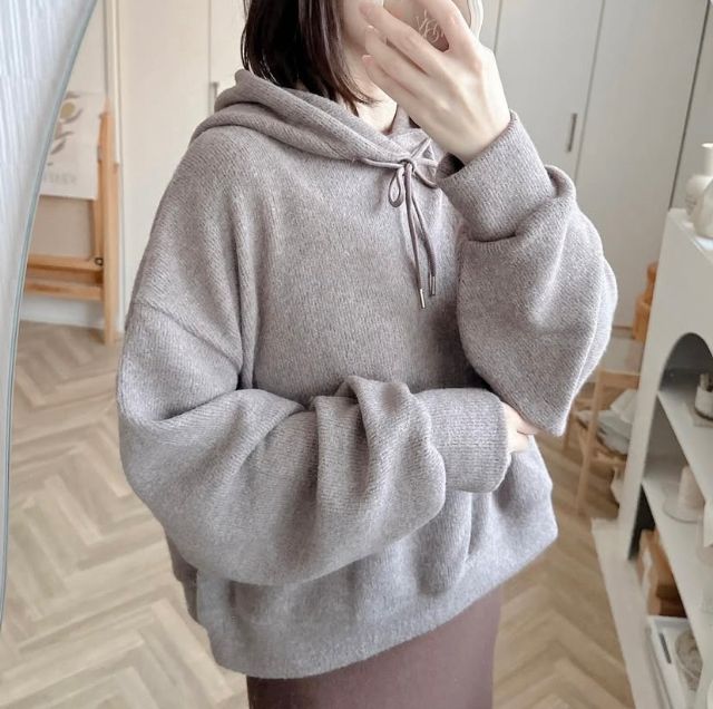 ニットパーカー