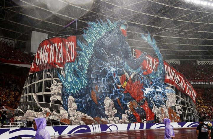 日本のゴジラ！？日本代表と対戦するレジェンド監督が度肝を抜かれる