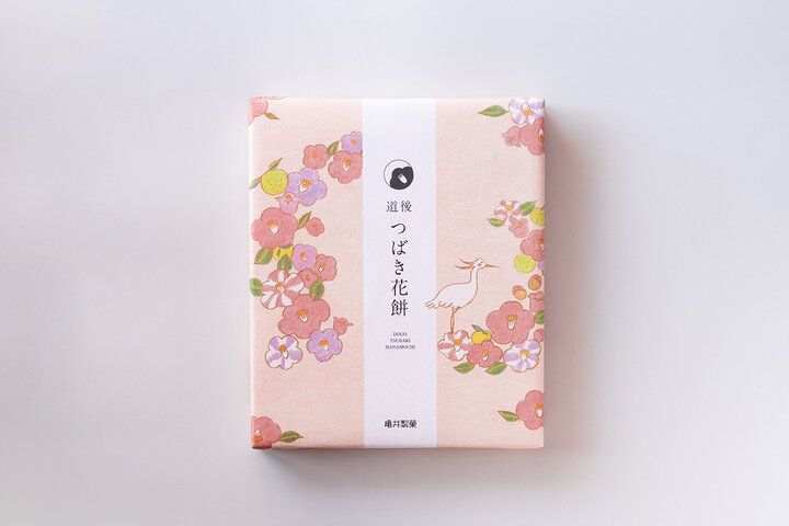 【愛媛】和と洋の調和が織りなす、道後温泉の華やかなお菓子「道後つばき花餅」