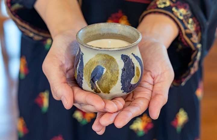 ソイワックスを使ったキャンドルは煙や煤（すす）が出にくく、環境にもやさしい