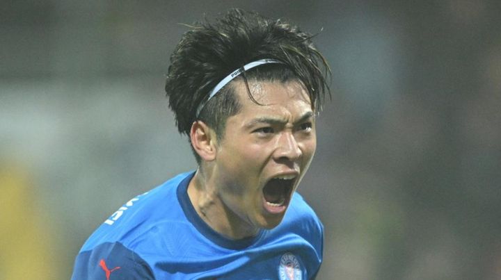 日本代表に呼ばれなくなった25歳FW、世界的強豪から値千金ゴール！失態の相手監督は「恥ずべき」