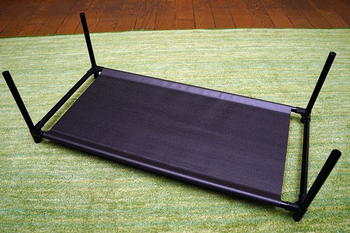 「フリーラック 8段」の1段分が完成したところ。