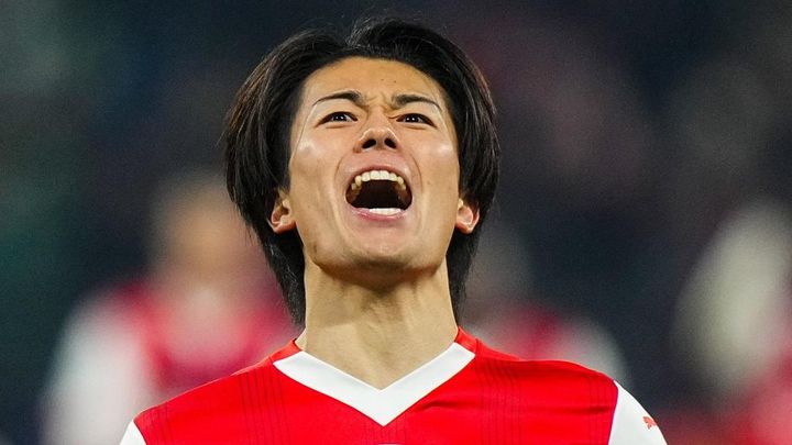 24歳と31歳の日本代表コンビ、海外でのあまりに対照的な姿が話題！試合後にぼっちで…