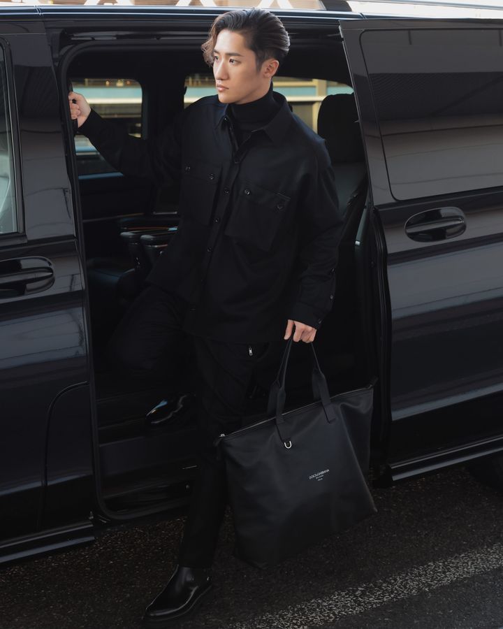 DOLCE&GABBANA｜Man岩本照さん着用 レザー トート バッグ 黒 SnowMan 岩本 照 着用【Dolce&Gabbana】Medium calfskin shopper