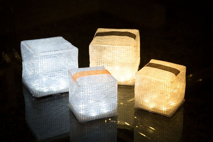 キャリー・ザ・サン（ミディアム）各￥4,400（ミニ）各￥3,300