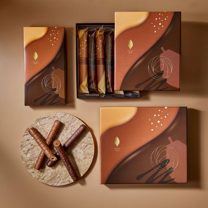 ショコラ シガール」左上から￥1,404（2種4本入り） ¥2,457（2種7本入り） ¥3,510（2種10本入り）