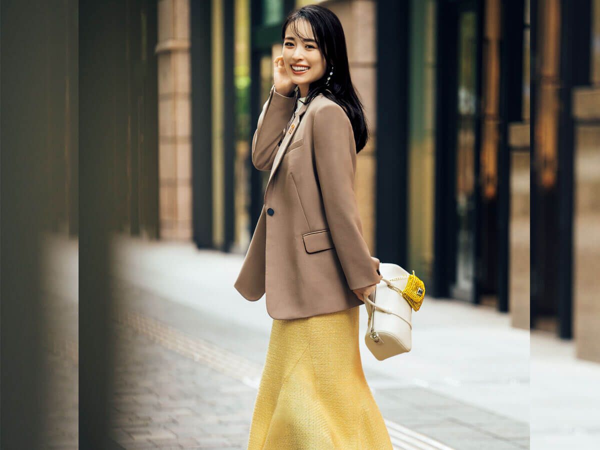 冒険カラーのイエローは×キャメルでオフィスでも上品に着映え♡＜1/16
