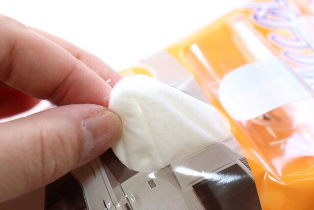ダイソー ウェットシート（15枚） 取り出し