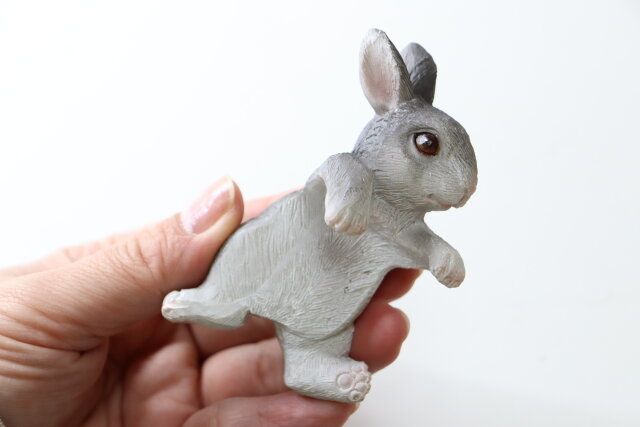ダイソー 植木鉢にかけられる置物 ウサギ 作り