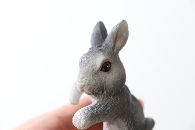 ダイソー 植木鉢にかけられる置物 ウサギ デザイン