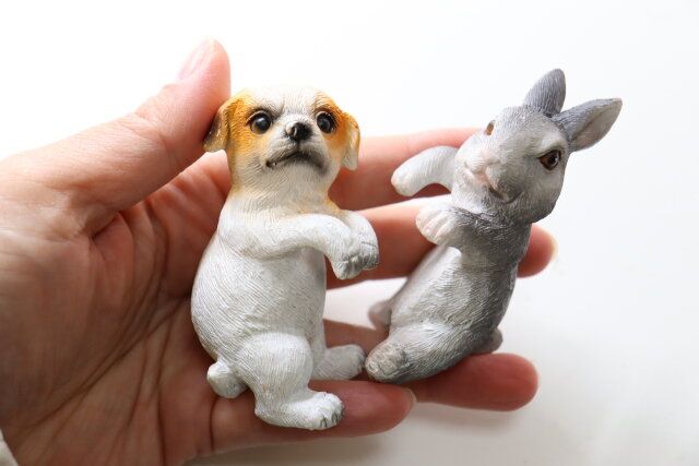 ダイソー 植木鉢にかけられる置物 犬 植木鉢にかけられる置物 ウサギ