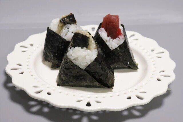 具材が見えるおにぎり型 ミニサイズ 3個用 完成形